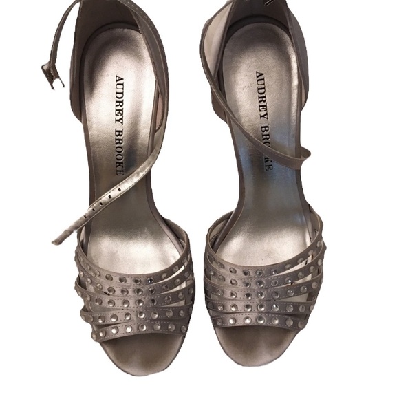 Audrey Brooke formal sandals - Picture 6 of 10